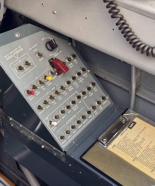 N4PC-north-american-t6-cockpit